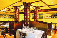Bottega Del Vino inside