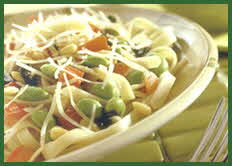 LINGUINI WITH ROASTED GARLIC-WINE SAUCE LINGUINI WITH ROASTED GARLIC-WINE SAUCE