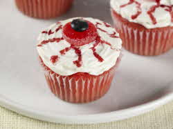 Bloodshot eyeball cupcakes